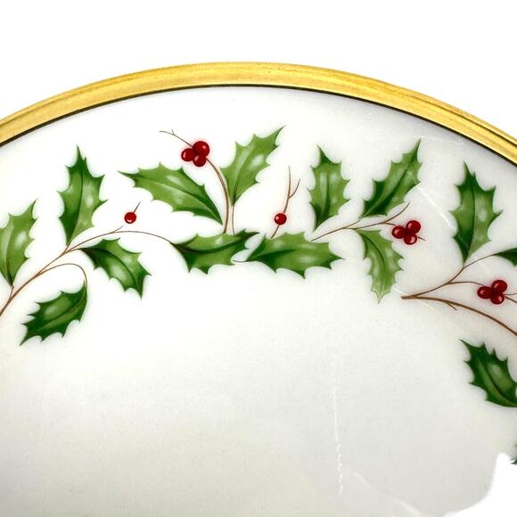 Lenox Holiday Dimension Holly Berries Gold Rim 6 3/8" Bread and Butter Plate - Picture 3 of 7